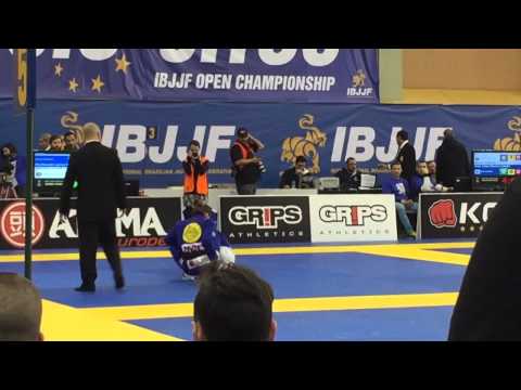 Mackenzie Dern European Championship 2015 Lisbon Quick finish