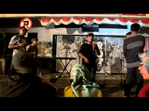 CJ MOLUKSSE - MENCINTAIMU ( LIVE PERFORM  at TROTOART VOL 1)