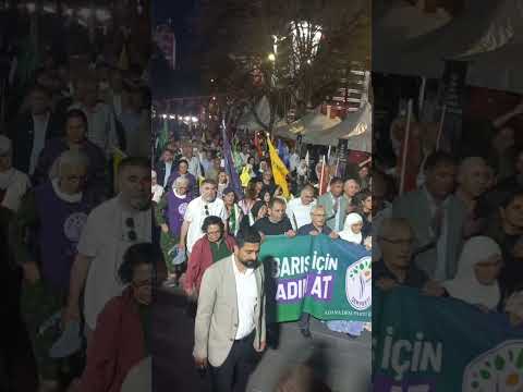 Barış İçin Adım At Talebiyle Adana'da Yürüyüş Yapıldı.