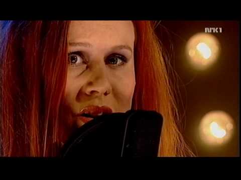 Susanna and the Magical Orchestra - Hallelujah (live, 2006)