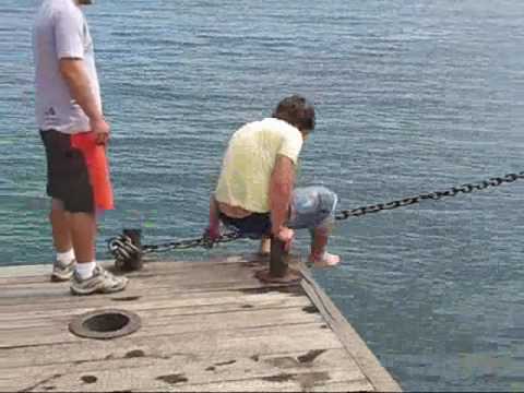 Ta com frio? bate a bunda no rio!