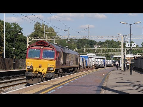 EWS 66133 powers through Berkhamsted with Ford cars - 6X77