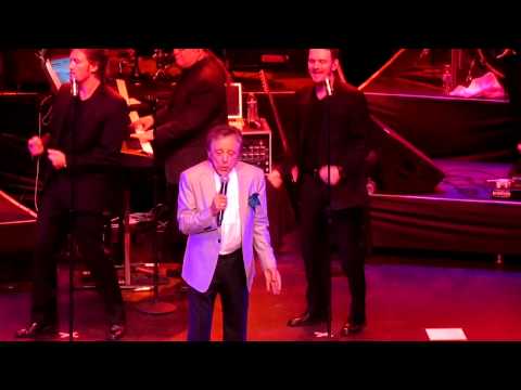 Frankie Valli & The Four Seasons - Sherry Live in Concert 2013