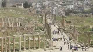 preview picture of video 'ג'רש, ירדן - תצפית על העיר העתיקה (במיוחד על הפורום והקרדו) ממקדש זאוס'