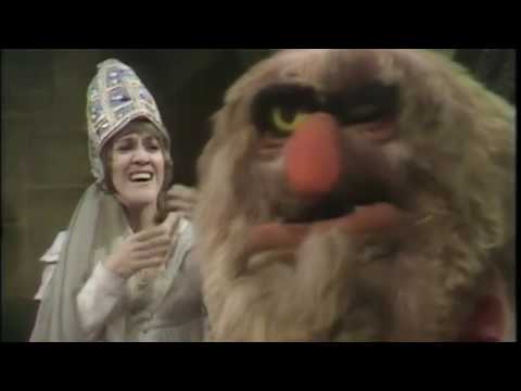 Muppet Songs: Ruth Buzzi - Can't Take My Eyes Off of You