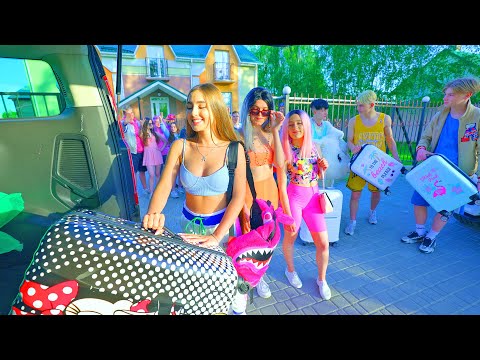 ¡Adiós a la escuela Bunny! ¡Empiezan las vacaciones Diana y los escolares se van a una casa de campo