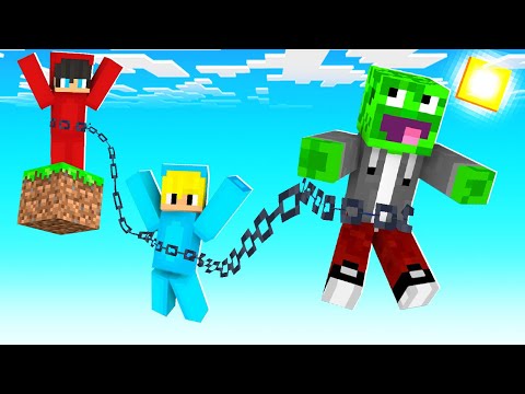 JESTEŚMY ZWIĄZANI ŁAŃCUCHAMI na JEDNYM BLOKU w Minecraft! *śmieszne*