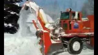 preview picture of video 'Houghton County Road Commission Snow Removal in Dollar Bay'