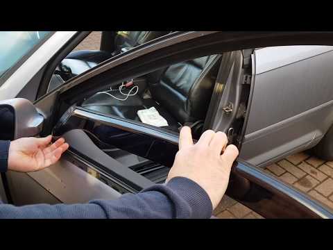 Installing wind deflectors on front windows Audi A3 sportback 2006 - Team Keko