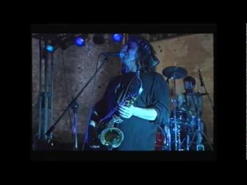 BISCA 99POSSE - Tammurriata del lavoro nero (1994)