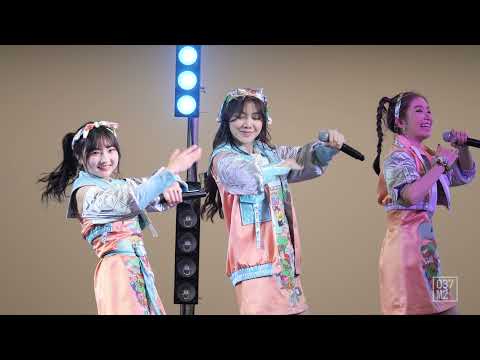 211211 BNK48 Namsai - Jabaja @ Pop-Up Mini Concert, MBK Center [Fancam 4K 60p]