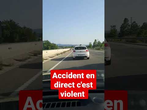 accident de voiture en direct c'est violent 😱😱😱 #accident #crash #choc #collision #violent #voiture