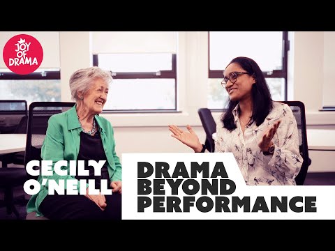 Η Cecily O'Neill [Σέσιλυ Ο'Νηλ] περιγράφει τη δική της προσέγγιση στο εκπαιδευτικό δράμα και εξηγεί γιατί το διαδικαστικό δράμα δεν αποβλέπει σε παράσταση ενώπιον κοινού. 