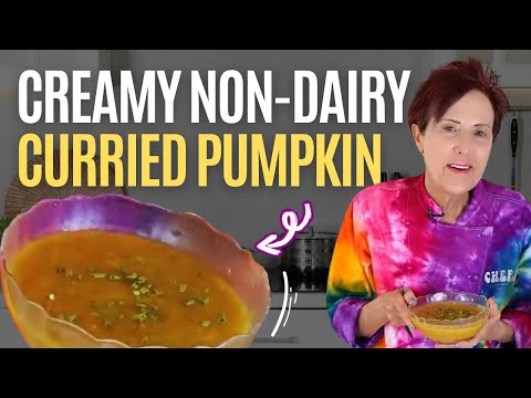 Creamy Non-Dairy Curried Pumpkin Soup for sweater weather!