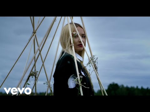 Natalia Nykiel - I'm Not For You ft. Rodzinny Zespół Śpiewaczy z Rakowicz