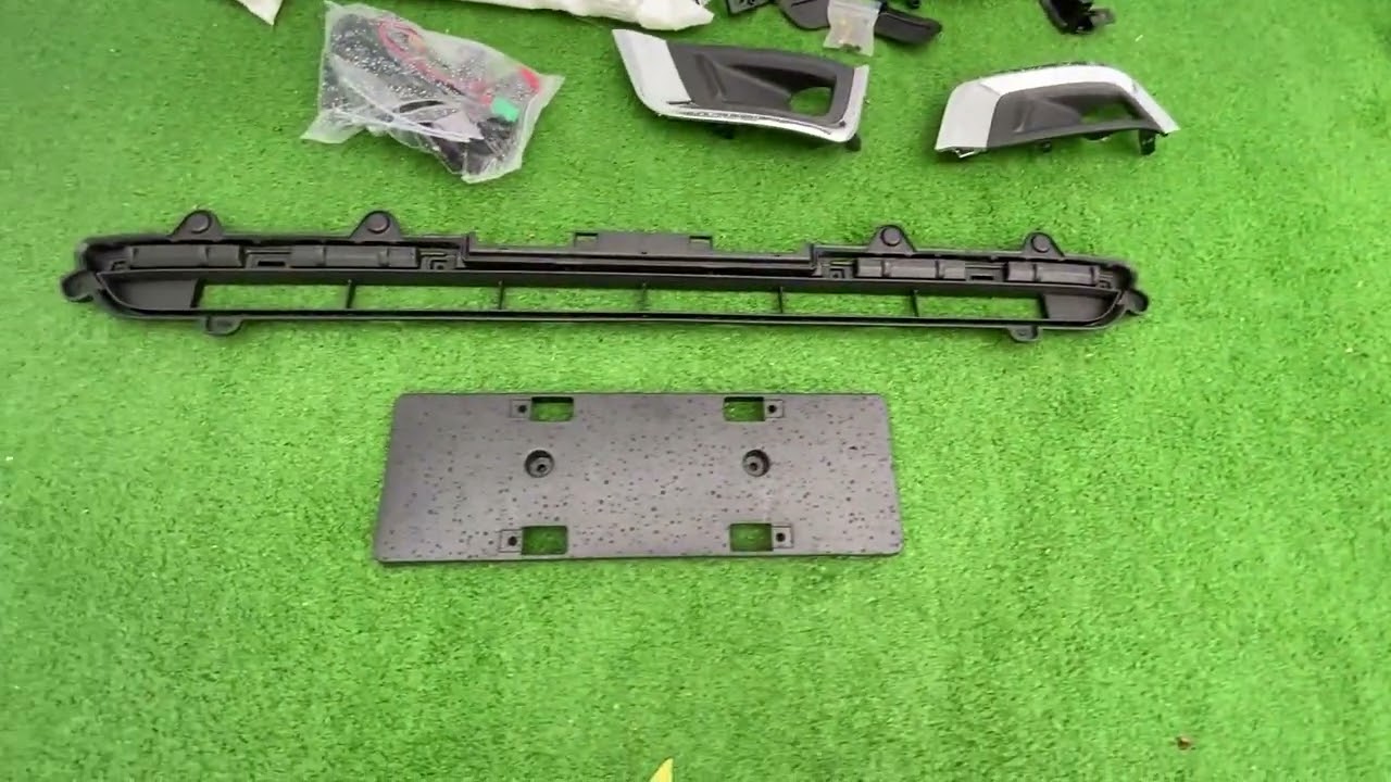 Toyota Land Cruiser 300 2021- рр. Передній бампер в зборі Video 1