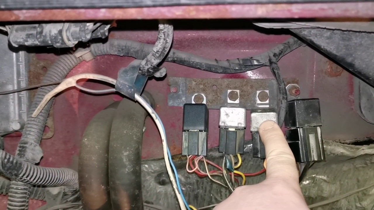 Реле бензонасоса Газель 406 инжектор: где находится?