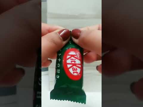Kitkat Green Tea Flavor! Part1 #greentea #kitkat #matcha #shorts #asmr #trending #satisfying #reels