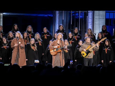 Baltos varnos ir merginų choras „Liepaitės“ – „Namų dvasia“