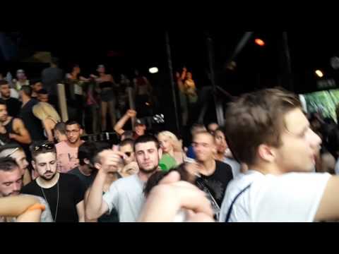 Len faki Plays @Bjarki I Wanna Go Bang Notte Rosa Cocoricò 04-07-2015