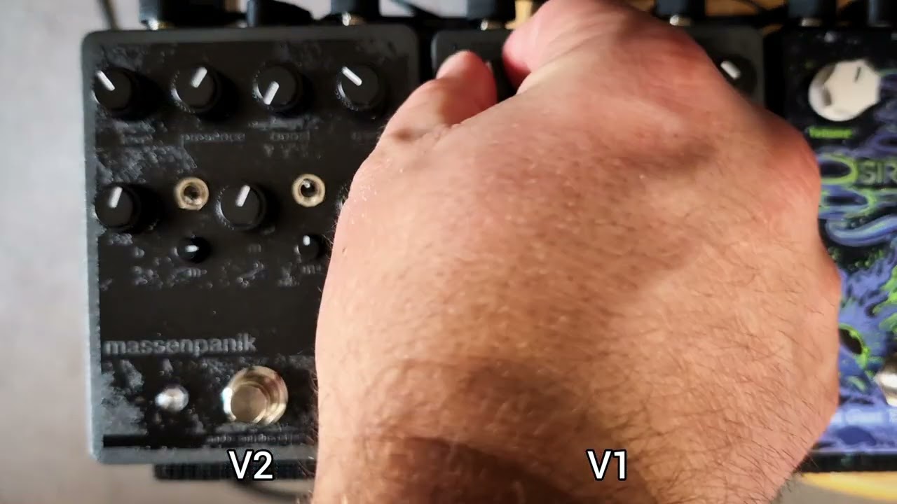 Audio Surplus Massenpanik V1 vs V2