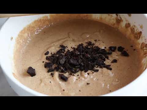 almond butter and oats make a great flourless and delicious dessert | oatmeal blondie recipe