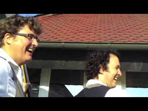 Barkley Bunch mobiel akoestisch gitaar contrabas duo - met jaren 20 - 80 muziek