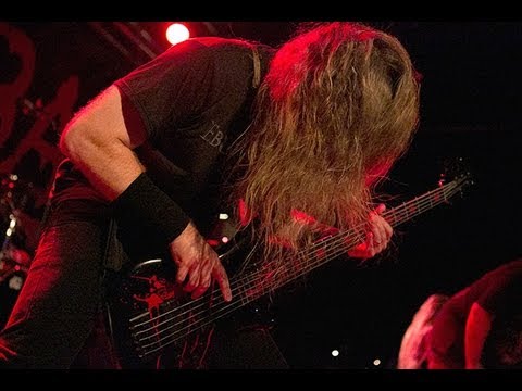 Videoclip de Covered with Sores (Live) — Cannibal Corpse