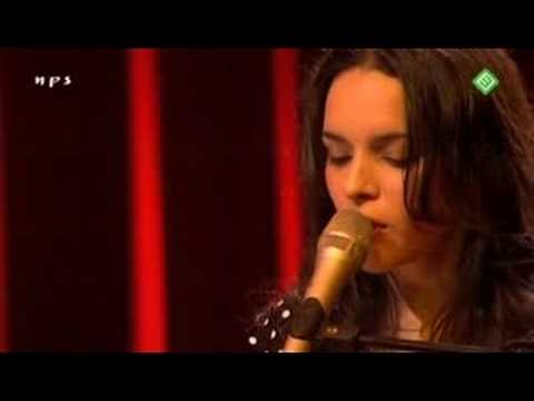 10. Norah Jones - Be somebody (live in Amsterdam)