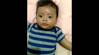 Download lagu Reaksi bayi saat diajak bicara bahasa jawa mp3
