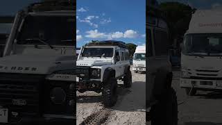 Kuma Saplanan Kamyonu Kol Gücüyle Çektiler! #kamyon #defender #kumabatankamyon