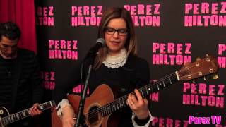 Lisa Loeb - &quot;Stay&quot; (Acoustic Perez Hilton Performance)