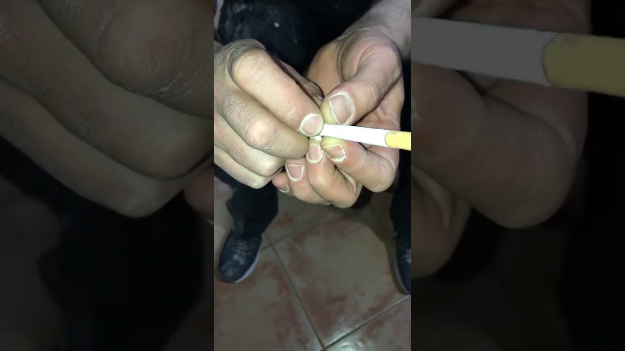 Como encender un cigarro sin que el mechero tenga gas...Impresionante!!!!