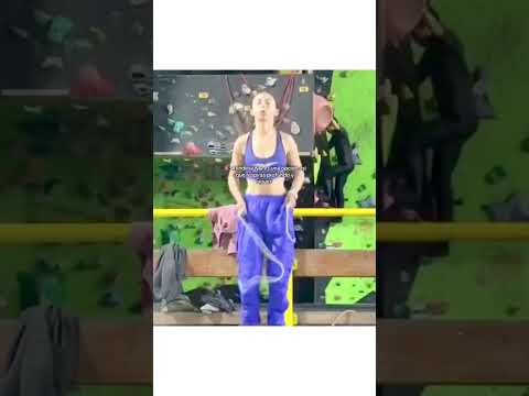 Él se burla de ella, hasta que…🔥