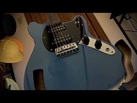 New Squier Sonic Mustang HH review and tone demo 