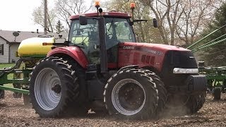 preview picture of video 'Case IH 305 Tractor and John Deere MaxEmerge Planter on 5-6-2014'