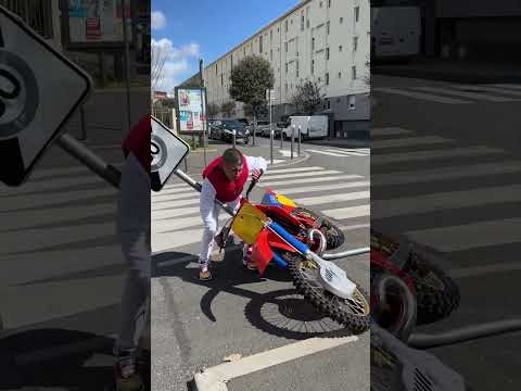 Honda CR 500 Unbreakable Motorcycle? 😍