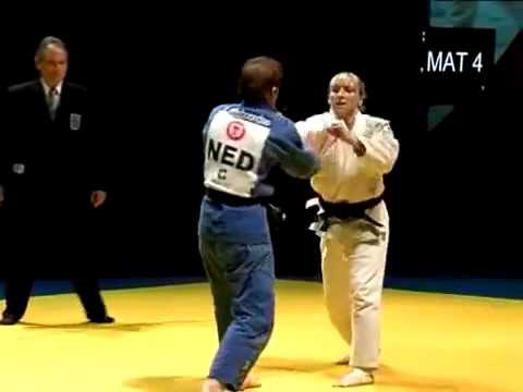 JUDO 2007 Super World Cup: Elisabeth Willeboordse (NED) - Vera Koval (RUS)