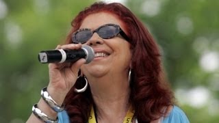 BETH CARVALHO - MANGUEIRA 1982