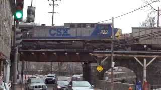 preview picture of video 'CSX Crossing The Oliver Viaduct in Ellicott City'