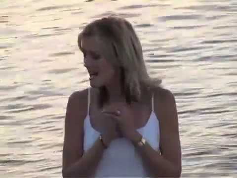 Juanita du Plessis - Bly By My (OFFICIAL MUSIC VIDEO)