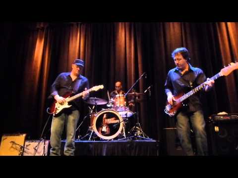 Albert Cummings - Blues Makes Me Feel So Good - 12/19/14 Sellersville Theater - PA
