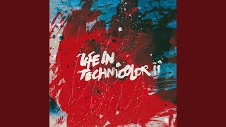 Life in Technicolor ii (Live at the O2, London)