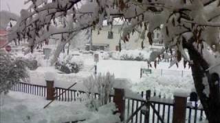 preview picture of video 'Nevicata Vignole Borbera (Appennino Ligure) - 10 dicembre 2008'