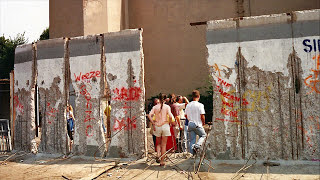 Bernauer Straße / Berlin Wall