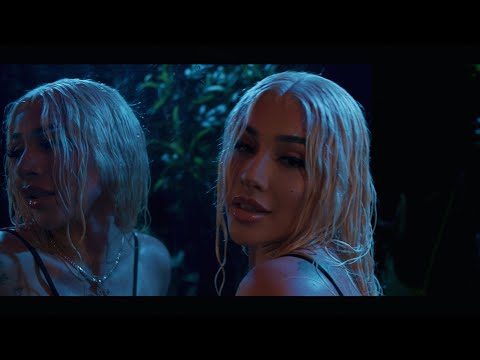 SoMaryJane - Tu Me Tientas (Official Music Video)