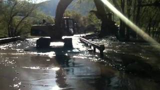 preview picture of video 'Bridge flooded over at 2900 S in Millville, UT'
