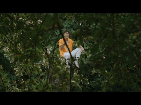 Emik - Poison Apple (Official Music Video)