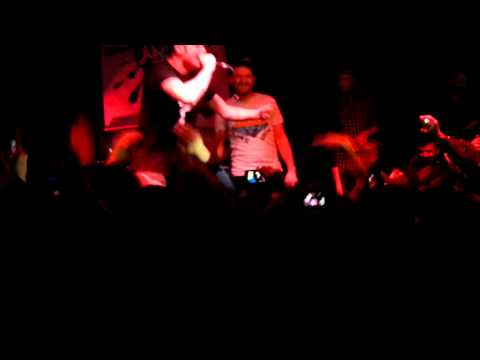 Rumble In The Jungle - Clementino Live 