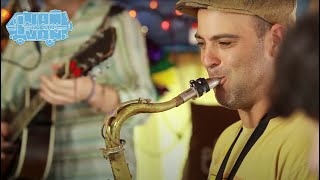 THE CALIFORNIA HONEYDROPS - "Don't Let the Green Grass Fool You" (Live in New Orleans) #JAMINTHEVAN